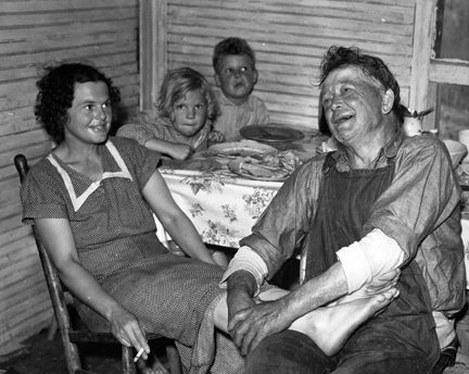 The Beasley family at home, Colington, N.C., 1938. Photo by Charles Farrell. Courtesy, State Archives of North Carolina