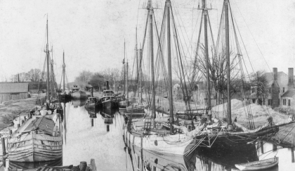 Dismal Swamp Canal at South Mills, ca. 1900. Courtesy, North Carolina Collection, UNC-Chapel Hill Library.