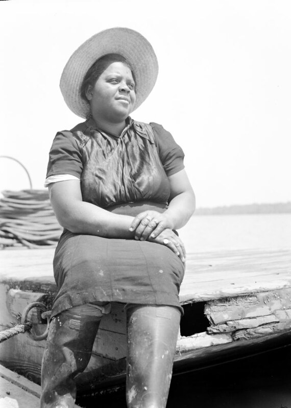 One of the workers at the Terrapin Point fishery, Merry Hill, N.C., 1941. Photo by Charles Farrell. Courtesy, State Archives of North Carolina