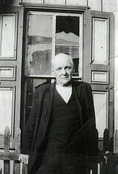 William Howard Rickenbach (1853-1927) was James Rickenbach's oldest son. According to his descendants, he married his wife Lydia Knarr, the daughter of a canal boatman, when she was 15 years old and pregnant by another man, a sailor who had gone to sea and never returned. His father apparently opposed the marriage, and they do not seem to have ever reconciled. Howard, as he was known, was a skilled boat carpenter and was a principal in the Rickenbach brothers' shipyard in Camden. Photo courtesy of Nancy Rickenbach Kammerer and George Wagner. http://freepages.rootsweb.com/~ricken/genealogy/william.html