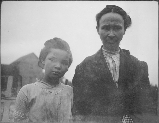 Woman and child, Roanoke Island, N.C., 1915. Photo by Frank Speck. Courtesy, National Museum of the American Indian