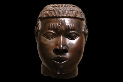 Benin royal shrine head, 1400-1500s, in the collections of the British Museum. Via Wikicommons