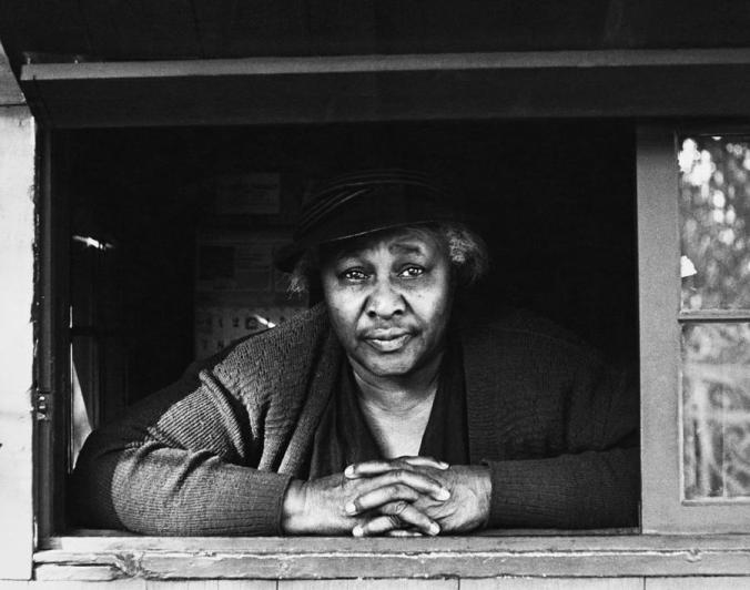 Photograph of Minnie Evans by Nina Howell Starr, undated. Print available from Fine Art America