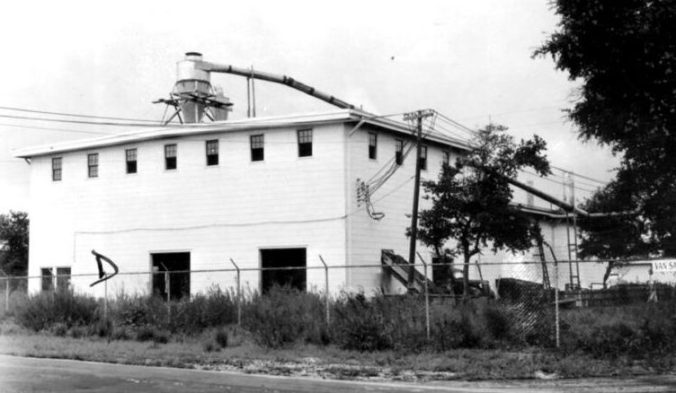 Inside the company's factory, workers transferred the "agar broth" to shallow pans that were placed in cold water to cool and gel the broth. They then placed the pans in what Dr. Hamm called a "brine" and frozen. (The craft agar factories of Japan had traditionally relied on cold winter days for that part of the process, making agar production a very seasonal activity.) Photo courtesy, State Archives of North Carolina